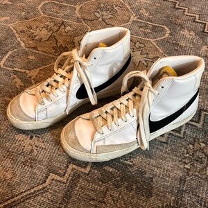 Nike Blazer Mid ‘77 Vintage Sneakers